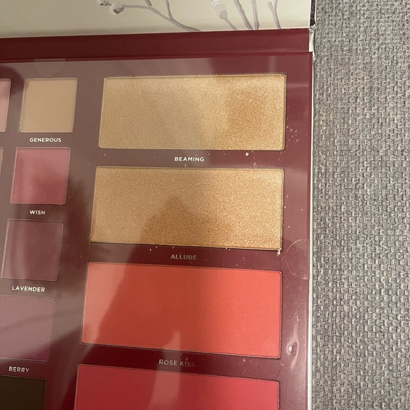 Laura Ashley Makeup Pallet Eyeshadows / Blushes New - Picture 8 of 10